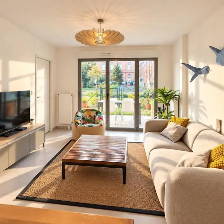 Apartment Shark - A 1 Minute - Parking